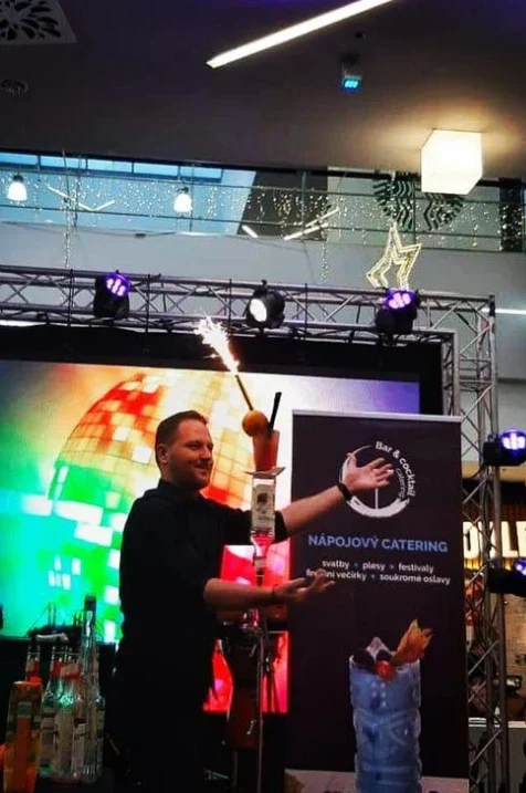Bartender's show in the Panská zahrada